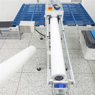 Eelperforeeritud liimirullid puhastusmasinatele